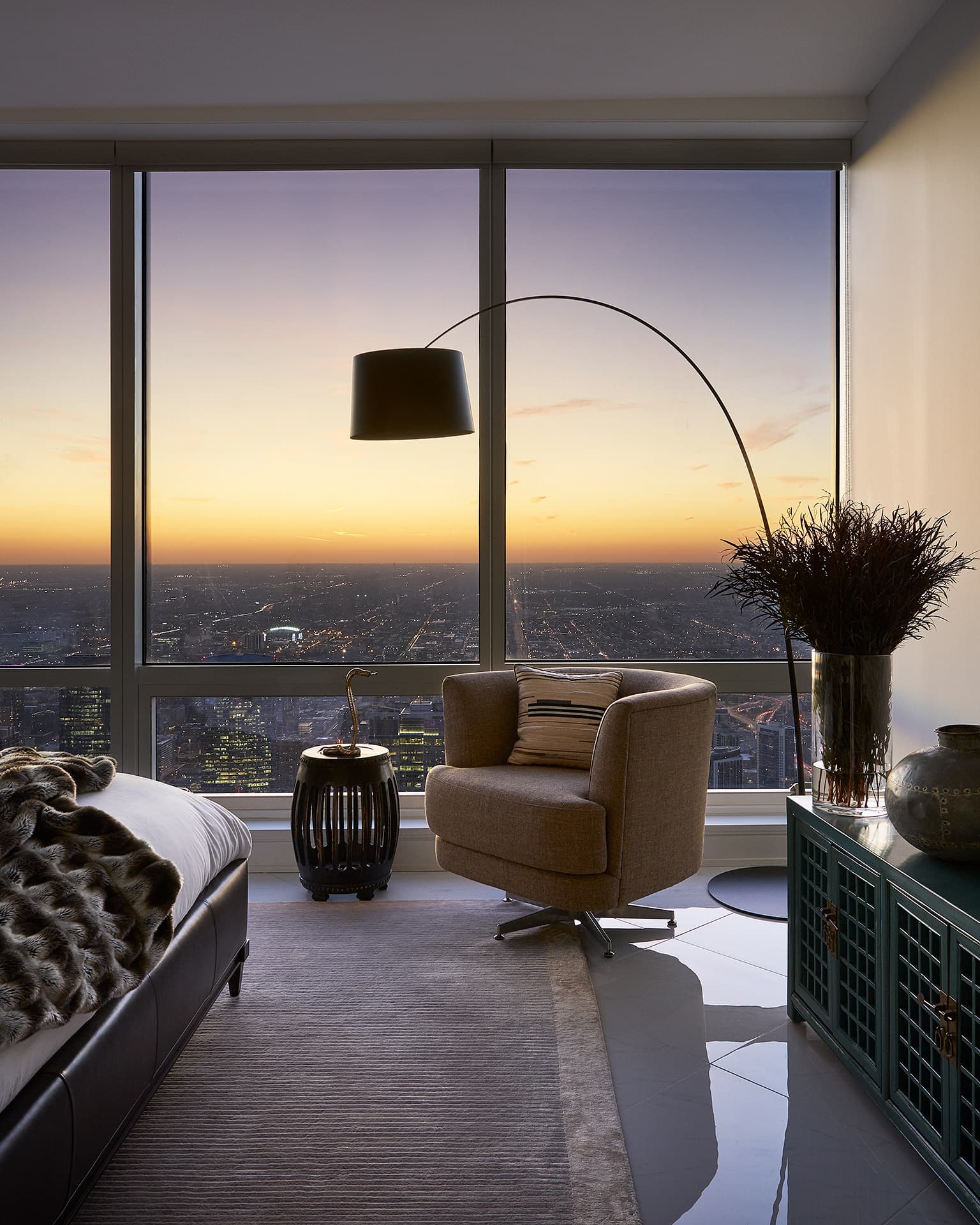Michigan Avenue Penthouse, Chicago, Illinois — interior view 5 by Peter Sandel Design